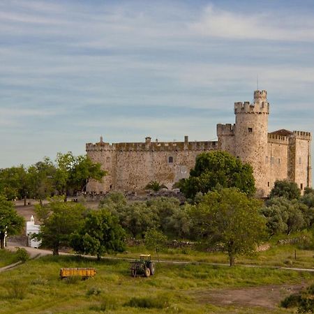Casa Rural Castillo De กาเซเรส ภายนอก รูปภาพ