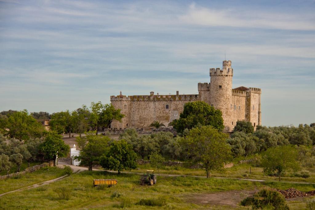 Casa Rural Castillo De กาเซเรส ภายนอก รูปภาพ